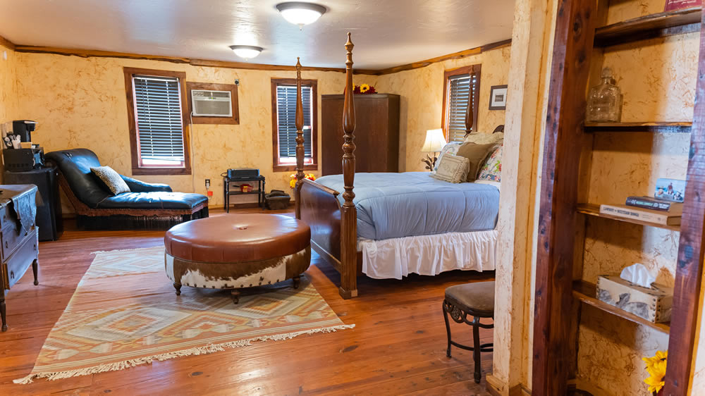 The Yellow Room at Moon River Ranch