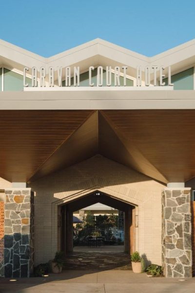 Caravan Court Hotel-entrance
